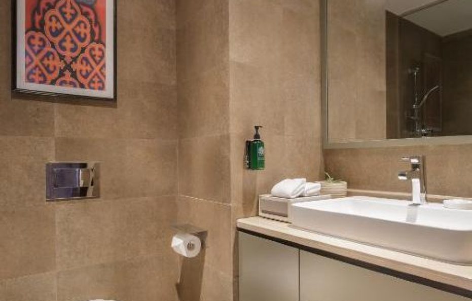 Deluxe Twin Room (Max 2 Guests) – Breakfast Included