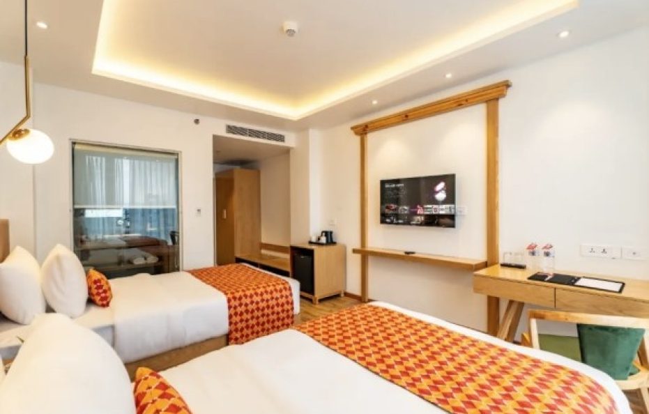 Deluxe Twin Room (Max 2 Guests) – Breakfast Included