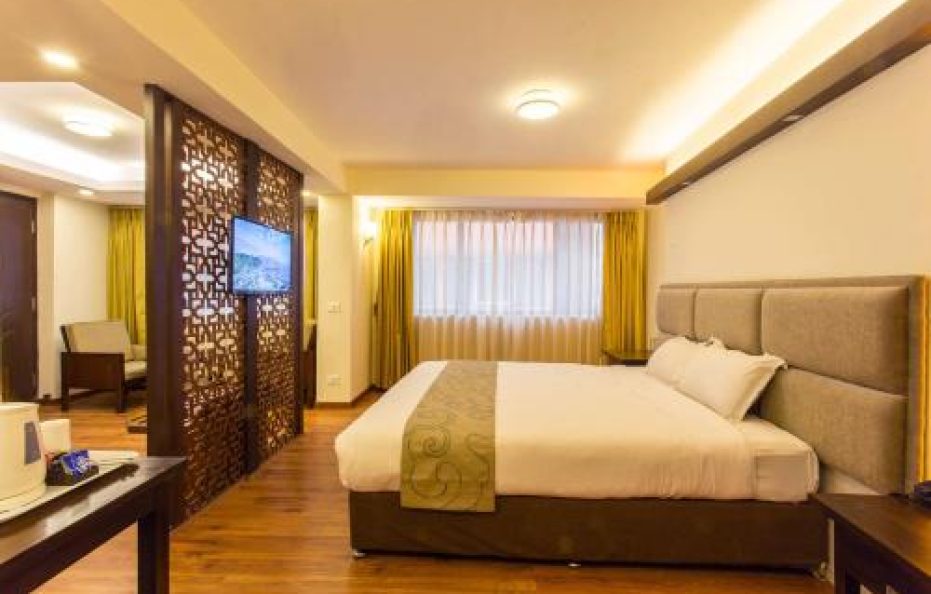 Standard King Room (Max 2 Guests) – Breakfast Included
