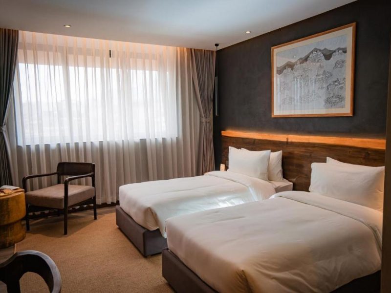 Deluxe Twin Room (Max 2 Guests) – Breakfast Included