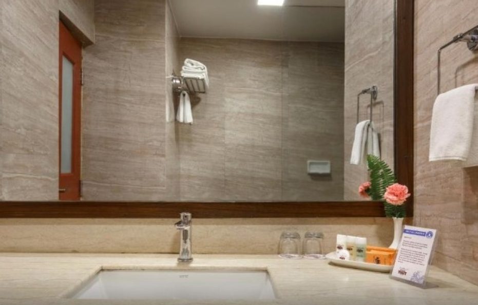 Deluxe Twin Room (Max 2 Guests) – Breakfast Included