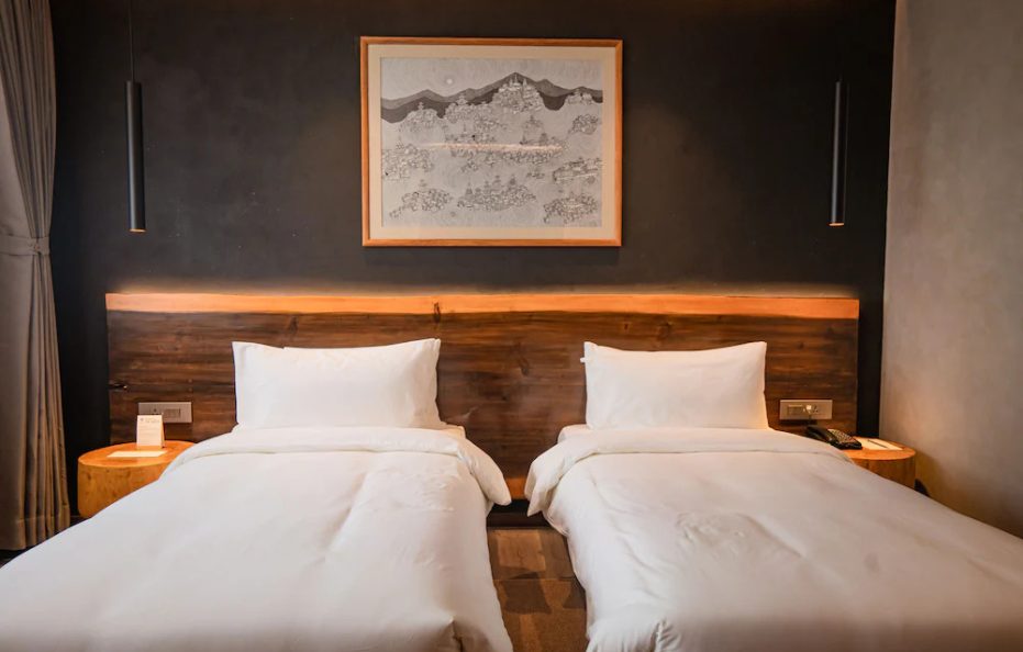 Deluxe Twin Room (Max 2 Guests) – Breakfast Included