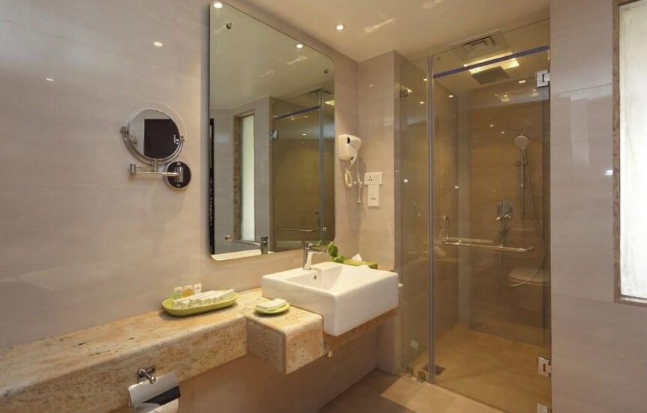 Deluxe Twin Room (Max 2 Guests) – Breakfast Included