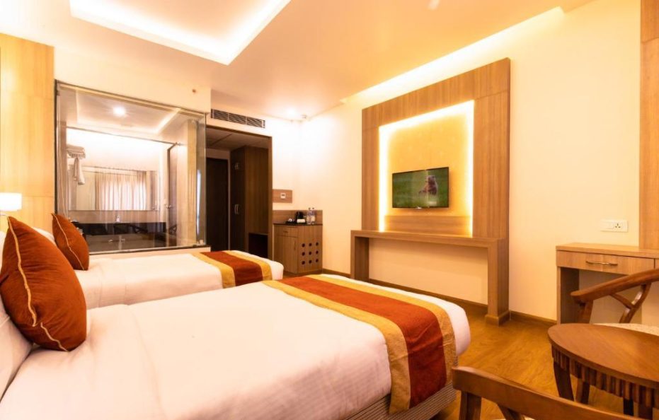 Deluxe Twin Room (Max 2 Guests) – Breakfast Included
