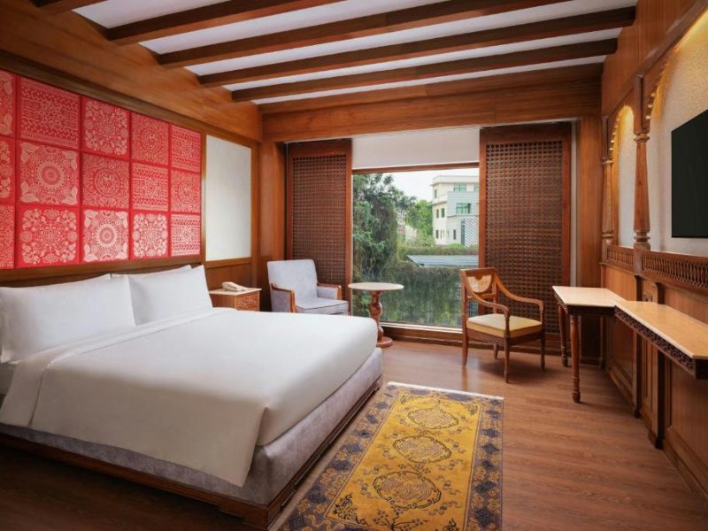 Standard King Room (Max 2 Guests) – Breakfast Included