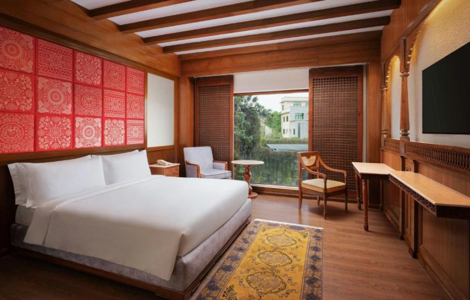 Standard King Room (Max 2 Guests) – Breakfast Included
