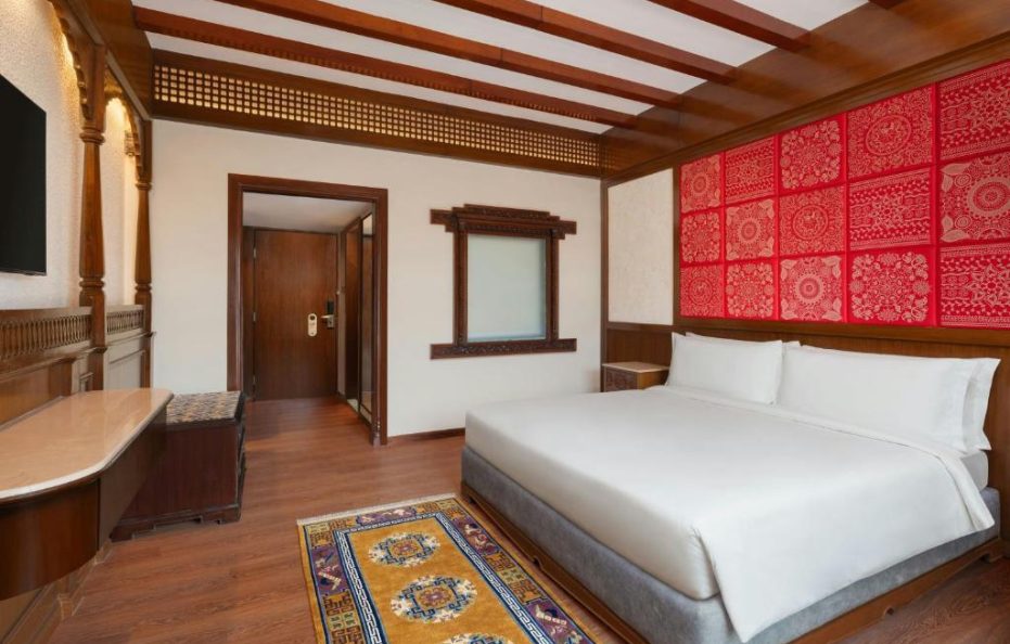 Standard King Room (Max 2 Guests) – Breakfast Included