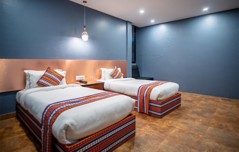 Deluxe Twin Room (Max 2 Guests) – Breakfast Included