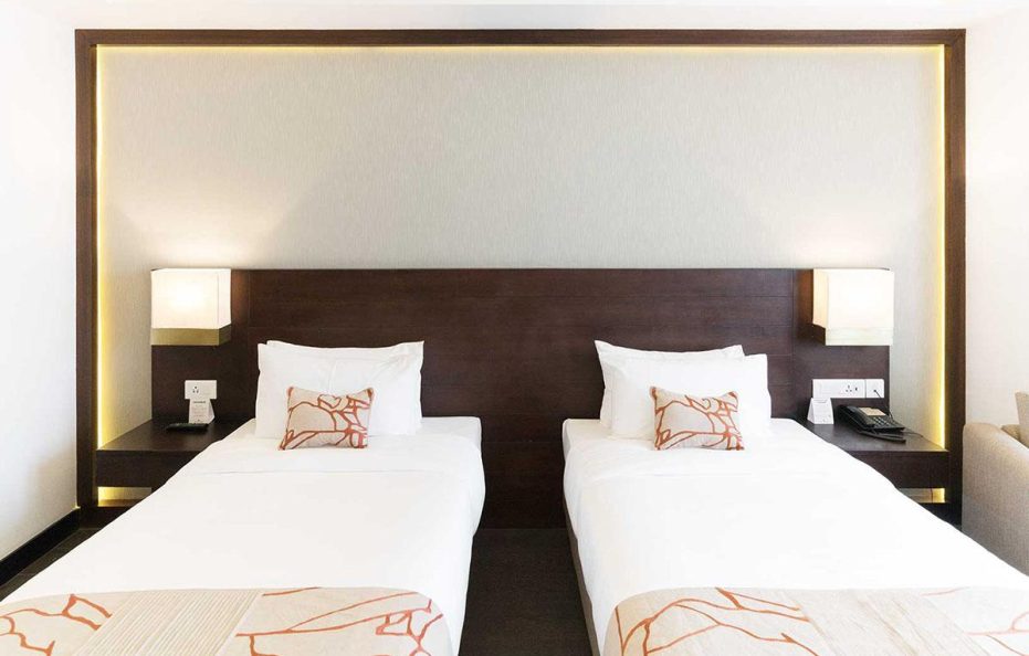 Deluxe King Room (Max 2 Guests) – Breakfast Included