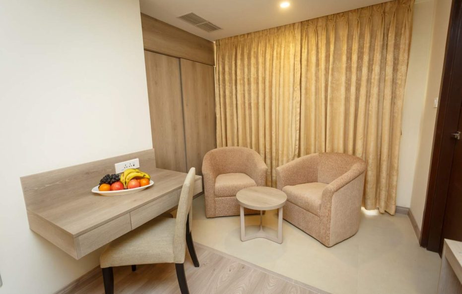 Deluxe King Room (Max 2 Guests) – Breakfast Included