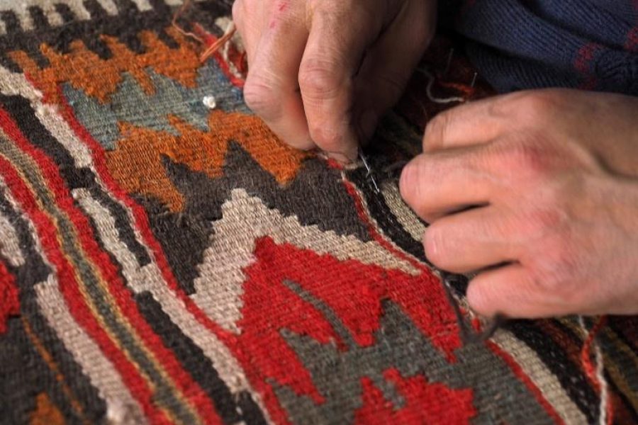 Tibetan Carpet Weaving Workshop Visit
